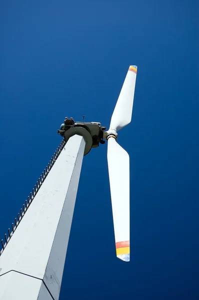 Turbine éolienne de montagne — Photo