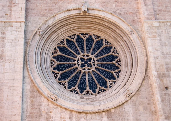 Rosenfenster des Doms von Trento — Stockfoto