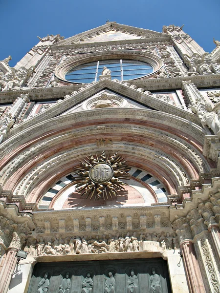 Siena duomo fachada — Fotografia de Stock