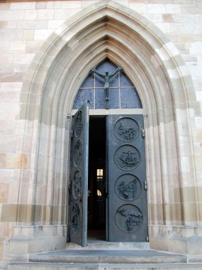 giriş içinde kilise