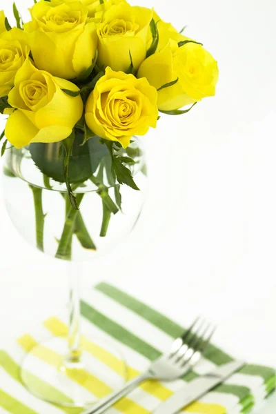 Place setting with yellow roses — Stock Photo, Image
