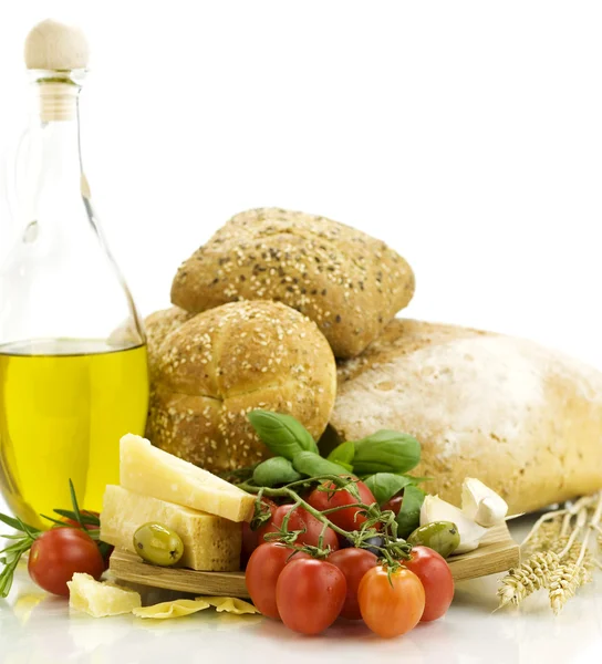 Ingredienti freschi per una cena italiana — Foto Stock