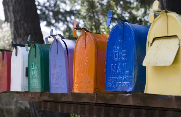 Caixas de correio em bruto — Fotografia de Stock