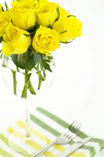 Place setting with yellow roses — Stock Photo, Image