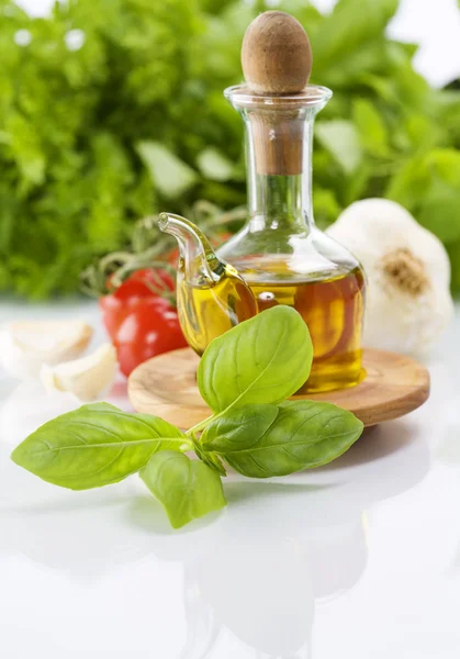 Olivový olej a koření. — Stock fotografie