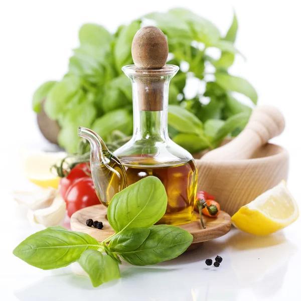 Azeite e produtos hortícolas — Fotografia de Stock
