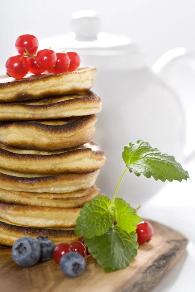 Stack of freshly prepared pancakes — Stock Photo, Image