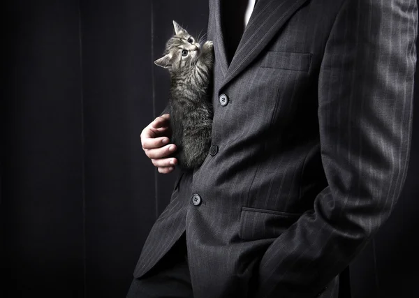 Podnikatel v šedém obleku — Stock fotografie