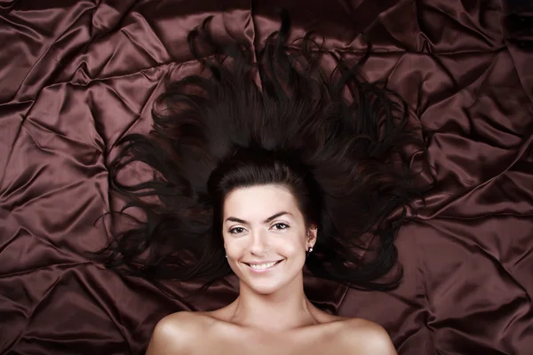 Glamour senhora com cabelo comprido — Fotografia de Stock