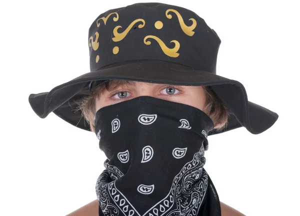 De tiener in een cap en een masker — Stockfoto
