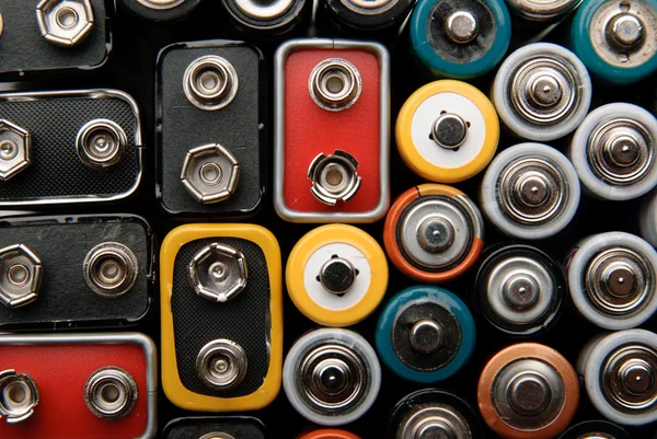 Některé baterie a akumulátory — Stock fotografie