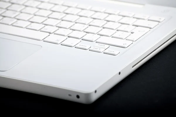 Weißer Laptop — Stockfoto