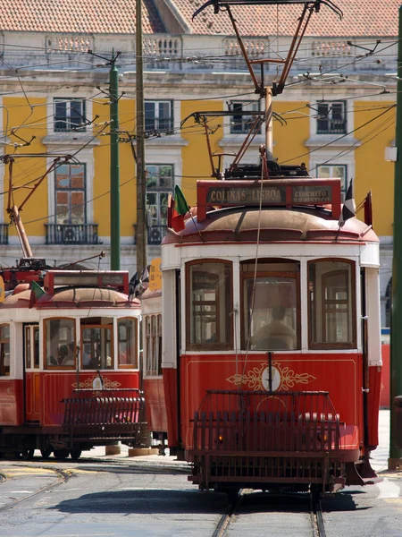 Tram típico de Lisboa — Fotografia de Stock