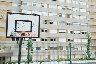 Basketbol sahası içinde bir sosyal neighbourho