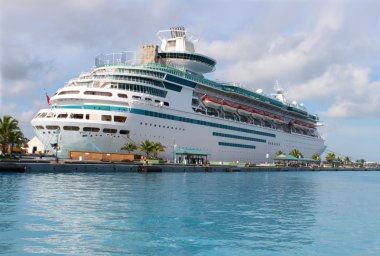 Cruise ship in Nassau harbour clipart
