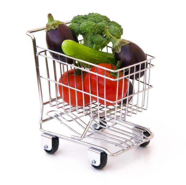 Legumes no carrinho de compras — Fotografia de Stock
