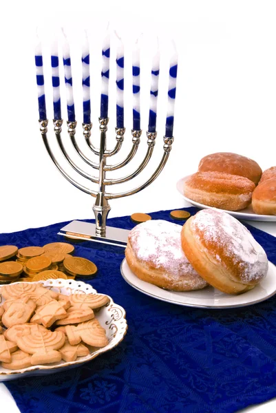 Hanukkah menorah, ciambelle e monete — Foto Stock