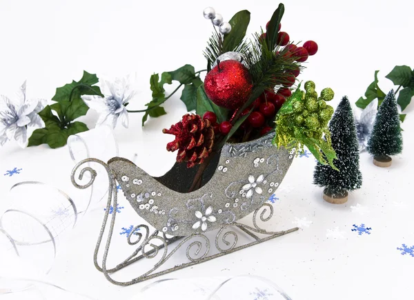 Karácsonyi dekoráció a szánkó — Stock Fotó