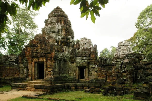 Руины древнего камбоджийского храма — стоковое фото