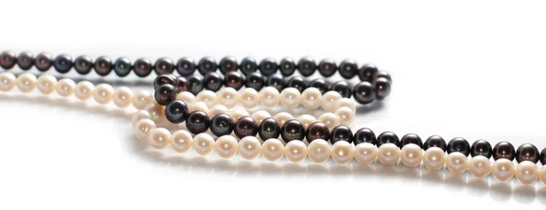 Dwa naszyjniki perły słodkowodne — Zdjęcie stockowe