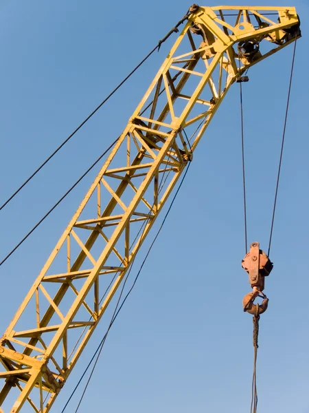 Crane building elevating — Stock Photo, Image