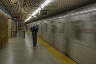 Metro bırakarak, toronto, 2008