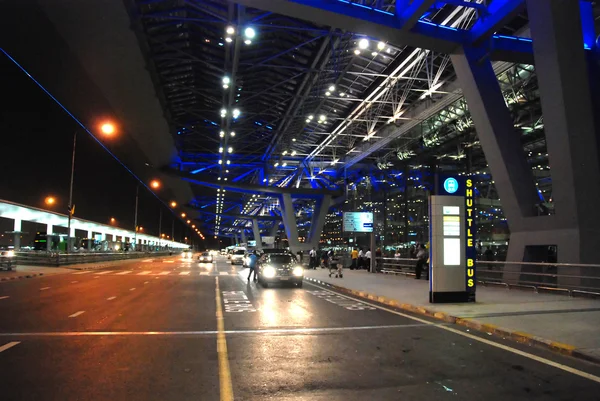 Bangkok repülőtéren éjjel, augusztus 2007 — Stock Fotó