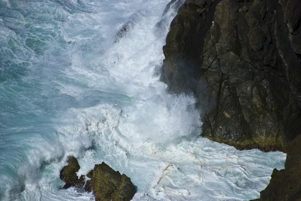 Κύματα στην ακτή κόλπων byron, Αυστραλία, 200 — Φωτογραφία Αρχείου