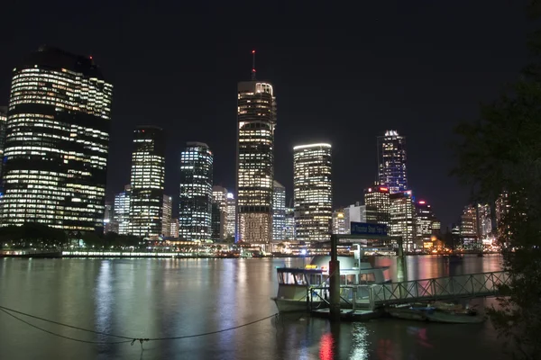 布里斯班河的夜晚，澳大利亚、 3500 万 — 图库照片