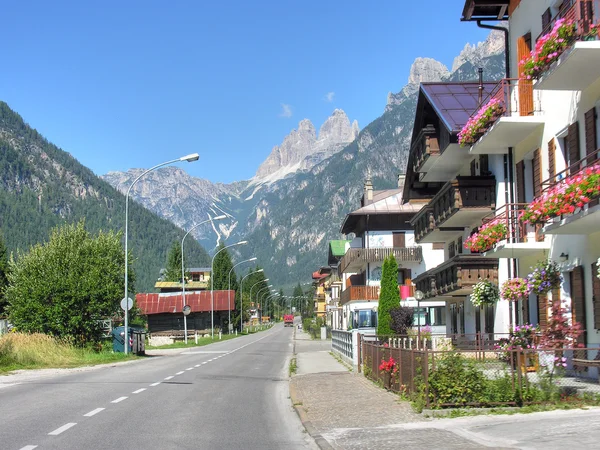 Dolomites Mountains, Italy, Summer 2009 — Stock Photo, Image