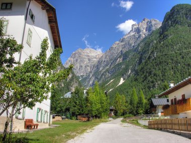 Dolomites dağlar, İtalya, yaz 2009