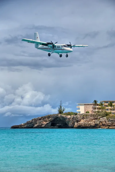 Rannikko Saint Maarten saarella — kuvapankkivalokuva