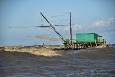 marina di pisa fırtınada detay