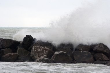 marina di pisa fırtınada detay