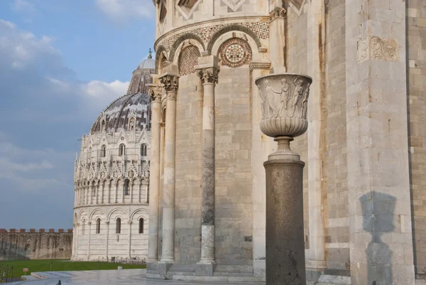 Piazza dei miracoli, Pisa — Stockfoto