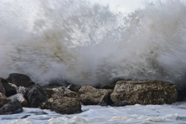 Detail van een storm in marina di pisa — Stockfoto