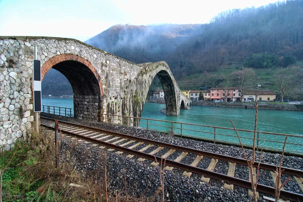 Ponte del diavolo, lucca, Italië — Stockfoto