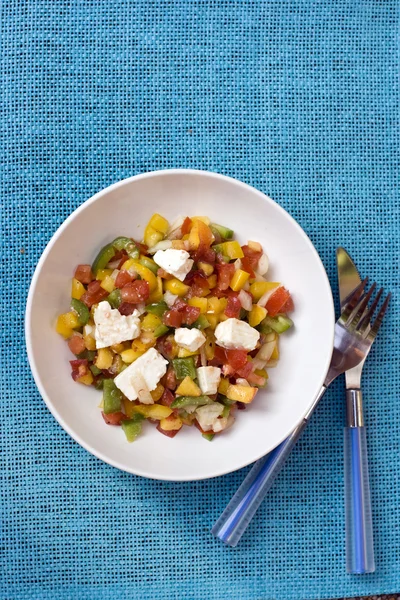 Salada de pêssego com feta e tomate — Fotografia de Stock