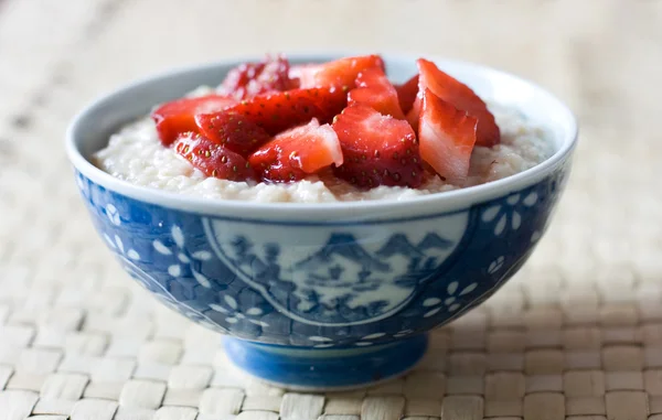 草莓早餐粥 免版税图库图片
