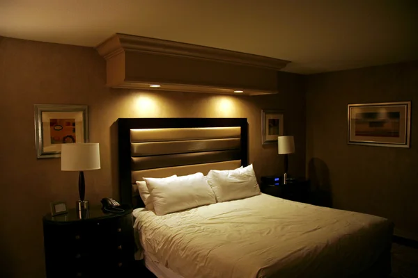 Hotel Bed — Stock Photo, Image