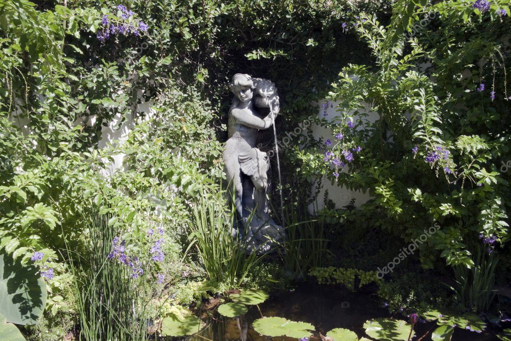 Pond Statue Stock Photo by ©Moonb007 2485364