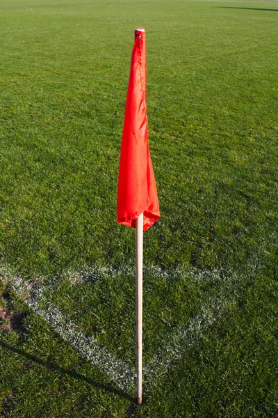 Bandiera angolare su un campo di calcio — Foto Stock