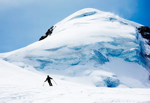 Esquiador freeride — Fotografia de Stock