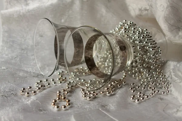 Glasses and pearls — Stock Photo, Image