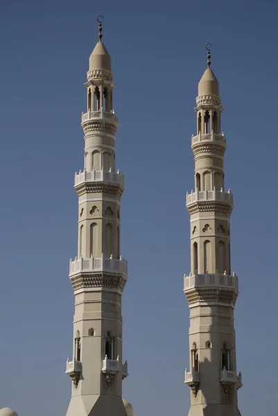 Minaretten op kanoo moskee, Bahrein (Bahrain) — Stockfoto
