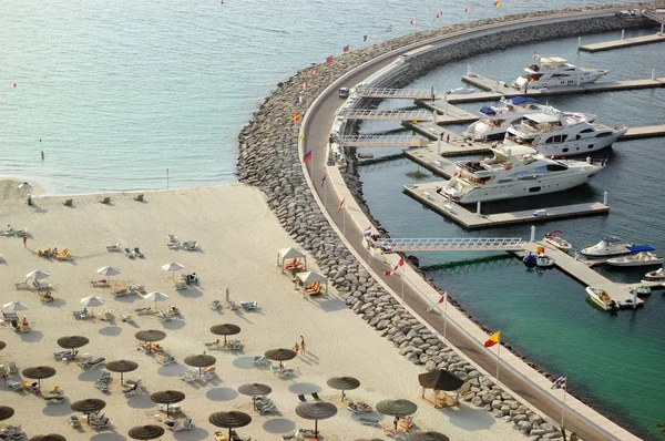 stock image Yacht parking near luxury hotel