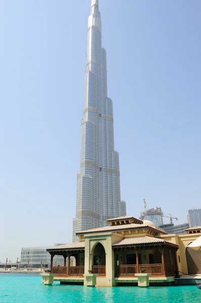 Burj Dubai rascacielos, lago artificial — Foto de Stock