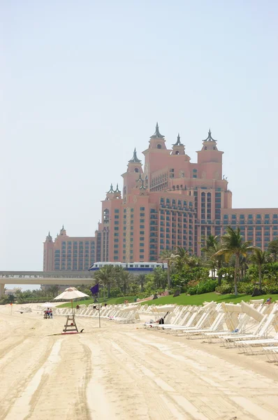 Пляж отеля "Пальм" в Дубае — стоковое фото