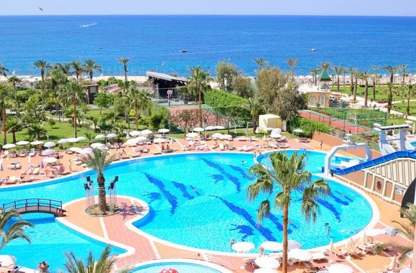 Hotel u Středozemního moře, antalya — Stock fotografie