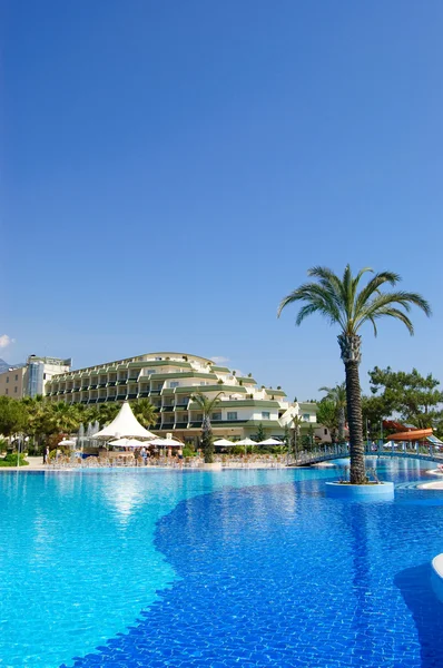Schwimmbad im Hotel in Antalya — Stockfoto
